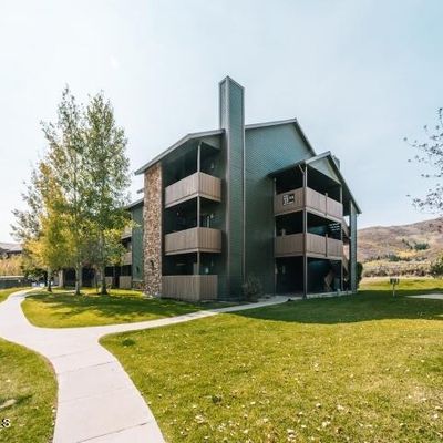 6841 W 2200, # Apt 13f, Park City, UT 84098