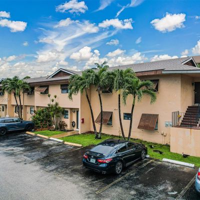 6850 Nw 173rd Dr, Hialeah, FL 33015