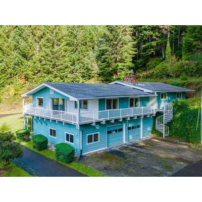 68950 Saint Dennis Rd, North Bend, OR 97459