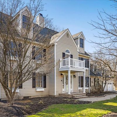 7 1 St St, Hopewell, NJ 08525