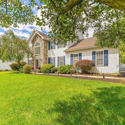 7 Calkins Dr, Reading, PA 19606