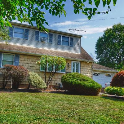 7 Dogwood Cir, Edison, NJ 08817