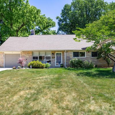 7 Greenvale Rd, Moorestown, NJ 08057