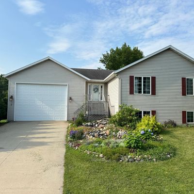 7 Lillie Ln Se, Pine Island, MN 55963