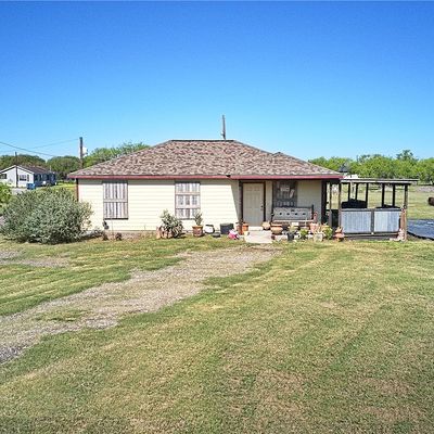 702 Juniper Ave, Bishop, TX 78343