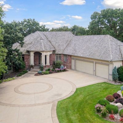 7020 Crowne Oak Rd, Eden Prairie, MN 55344