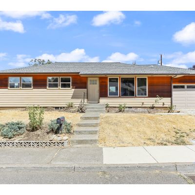 703 E 20 Th St, The Dalles, OR 97058