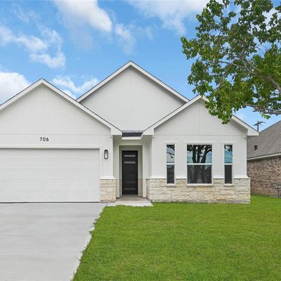 706 S Seventh St, La Porte, TX 77571