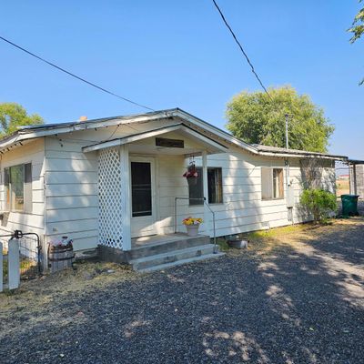 7083 Henley Rd, Klamath Falls, OR 97603