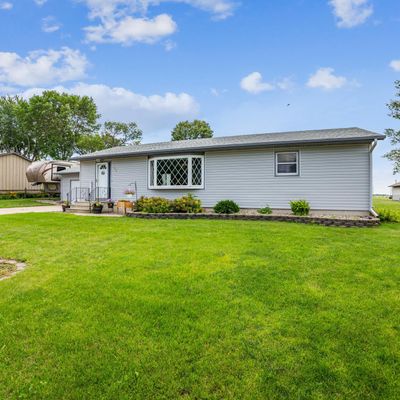 709 W 5 Th St, Winthrop, MN 55396