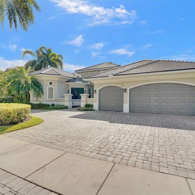 710 Leigh Palm Ave, Plantation, FL 33324