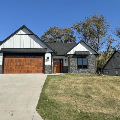 711 Trifecta Avenue, La Crescent, MN 55947