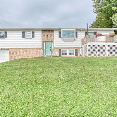 712 Middle Ave, Marion, VA 24354