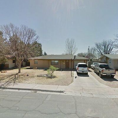 712 W Hervey Dr, Roswell, NM 88203