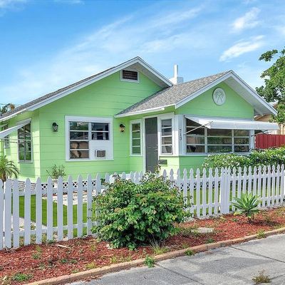 713 10th Avenue N, Lake Worth Beach, FL 33460