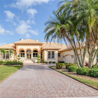 729 Inlet Dr, Marco Island, FL 34145