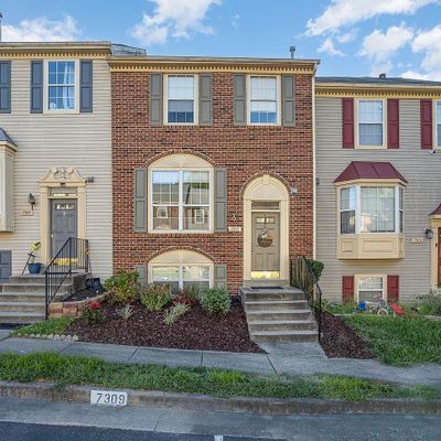 7311 Ardglass Dr, Lorton, VA 22079