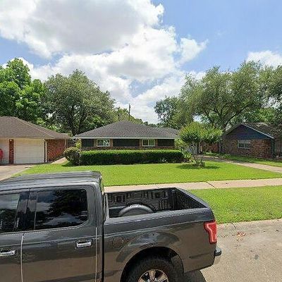 6227 Shadow Crest St, Houston, TX 77074