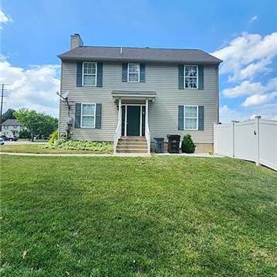 623 Abbe Ct, Freemansburg, PA 18017