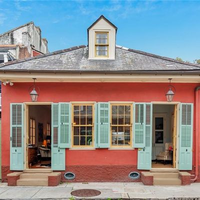 626 Burgundy St, New Orleans, LA 70112