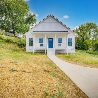 626 W C St, Elizabethton, TN 37643