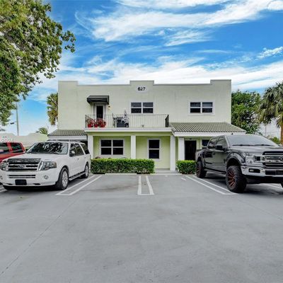 627 Bunker Rd, West Palm Beach, FL 33405