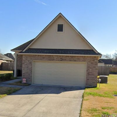 628 S Calvin Ave, Gonzales, LA 70737