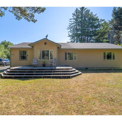 63003 Crown Point Rd, Coos Bay, OR 97420