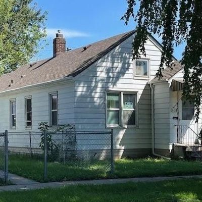 631 Van Buren Ave, Saint Paul, MN 55104