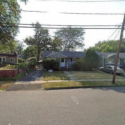 633 Harrell Ave, Woodbridge, NJ 07095