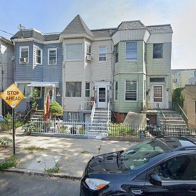 64 Lincoln St, Jersey City, NJ 07307