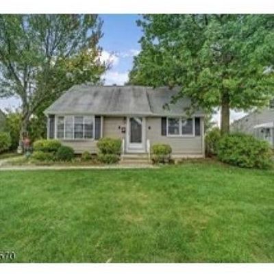 64 W Francis St, Iselin, NJ 08830