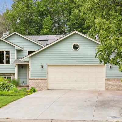 642 Koehnen Dr, Chaska, MN 55318