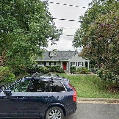 6431 Eppard St, Falls Church, VA 22044