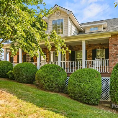 644 High Quarry Rd, Hendersonville, NC 28791