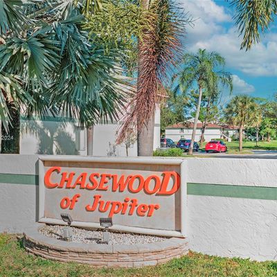 6447 Chasewood Dr, Jupiter, FL 33458