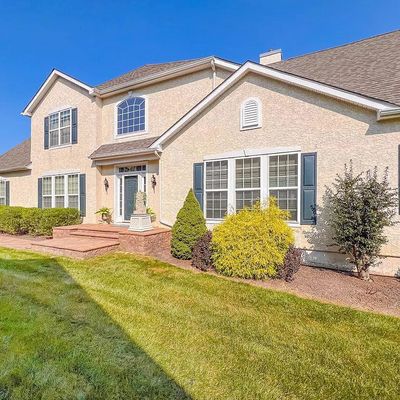 65 Beidler Dr, Washington Crossing, PA 18977