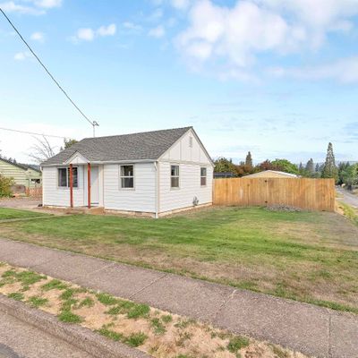 650 Elm St, Sweet Home, OR 97386