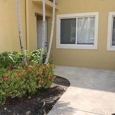 650 Nw 78th Ter, Pembroke Pines, FL 33024