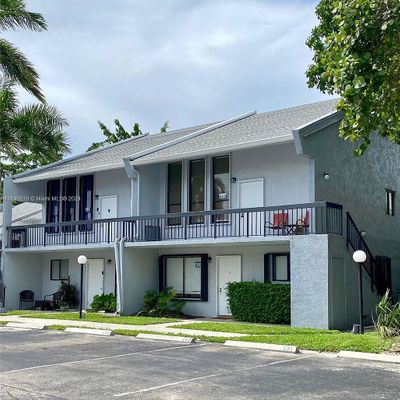 653 N University Dr, Plantation, FL 33324