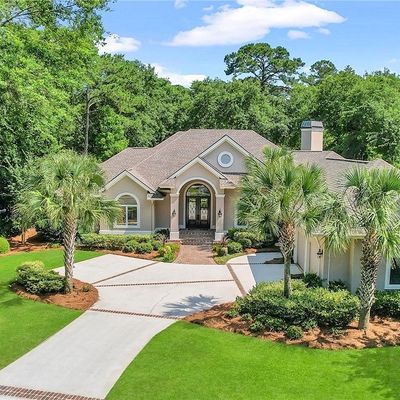 654 Colonial Dr, Hilton Head Island, SC 29926