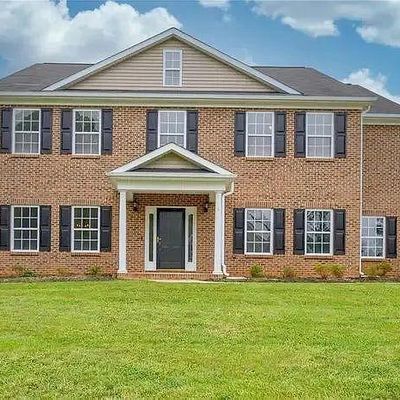 6549 Fieldmont Manor Dr, Tobaccoville, NC 27050