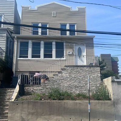 655 37 Th St, Union City, NJ 07087