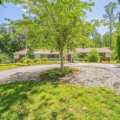 655 Montgomery Woods Dr, Hockessin, DE 19707