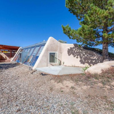 66 Ovejeros Road, El Prado, NM 87529