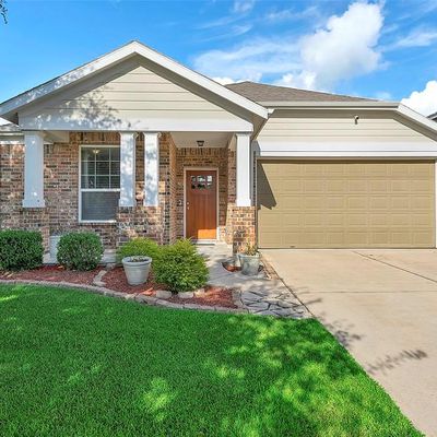 6607 Hunters Trace Ln, Baytown, TX 77521