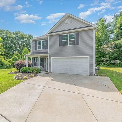 664 Salem Springs Dr, Winston Salem, NC 27107