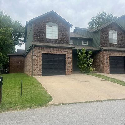 794 W Breeze Cv, Fayetteville, AR 72703