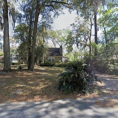 8 Coffee Woods Dr, Savannah, GA 31419