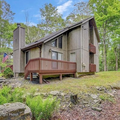 8 Ridge Road, Gouldsboro, PA 18424